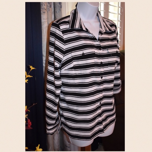 🎊Get 50% Discount if you Bundle🎊 NY Petite - Picture 2 of 3